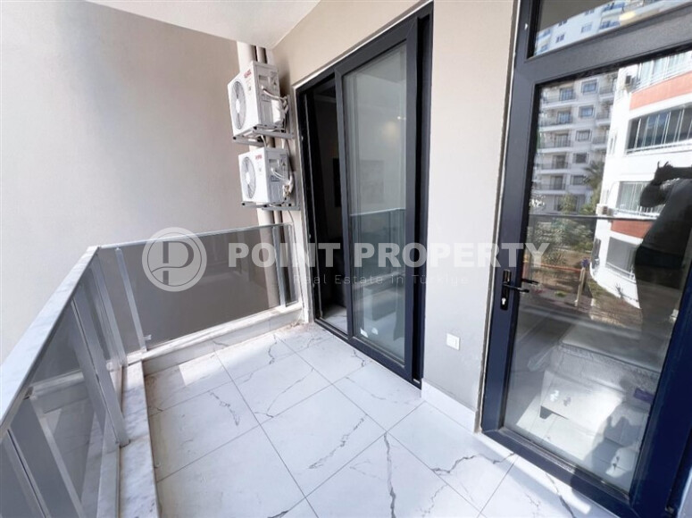 Apartment 1+1 in a new building with furniture and appliances in Mahmutlar-id-8966-photo-7