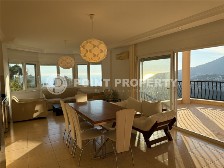 Просторный дуплекс 160 м² с видом на море-id-8967-фото-2