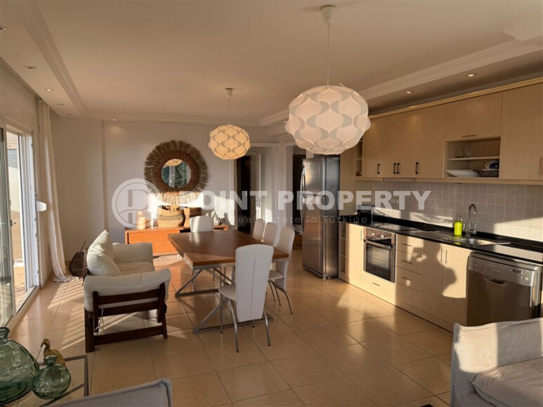 Просторный дуплекс 160 м² с видом на море-id-8967-фото-3