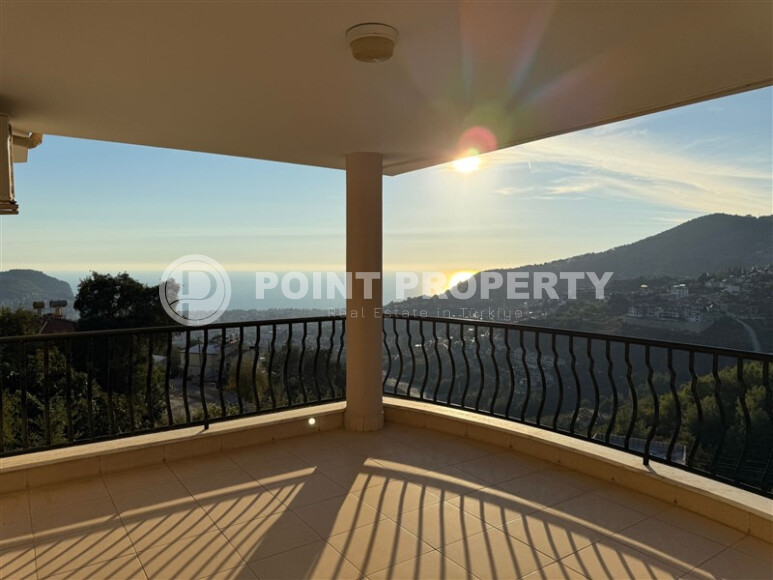 Просторный дуплекс 160 м² с видом на море-id-8967-фото-15