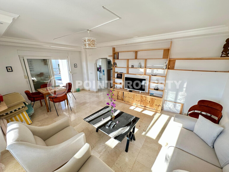 Villa 185 m² with sea views and a plot of 400 m², Bektas-id-8969-photo-2