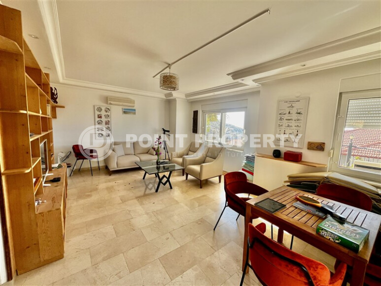 Villa 185 m² with sea views and a plot of 400 m², Bektas-id-8969-photo-3