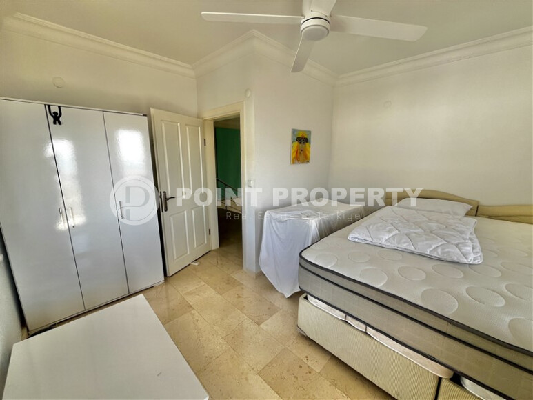 Villa 185 m² with sea views and a plot of 400 m², Bektas-id-8969-photo-5