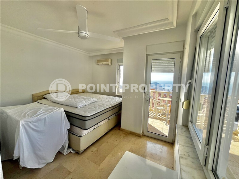 Villa 185 m² with sea views and a plot of 400 m², Bektas-id-8969-photo-6
