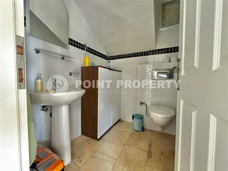 Villa 185 m² with sea views and a plot of 400 m², Bektas-id-8969-photo-13