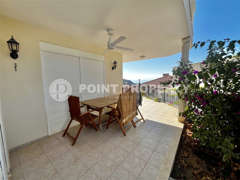 Villa 185 m² with sea views and a plot of 400 m², Bektas-id-8969-photo-20