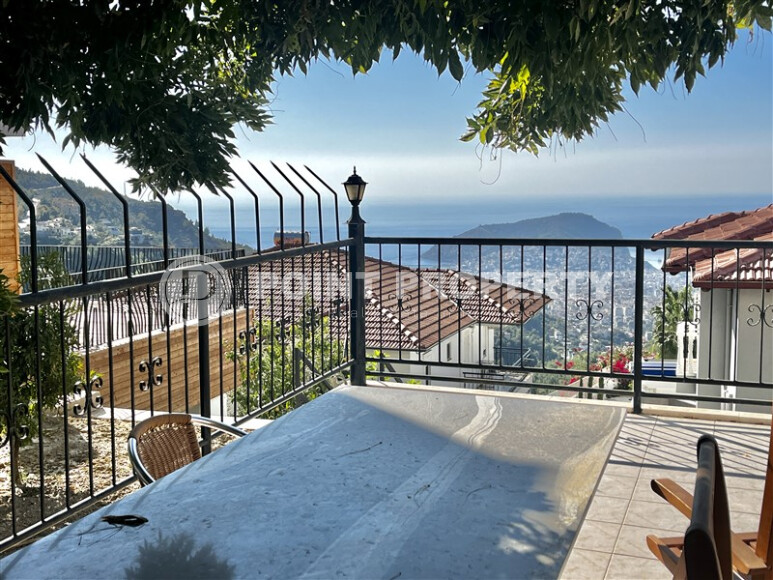 Villa 185 m² with sea views and a plot of 400 m², Bektas-id-8969-photo-21