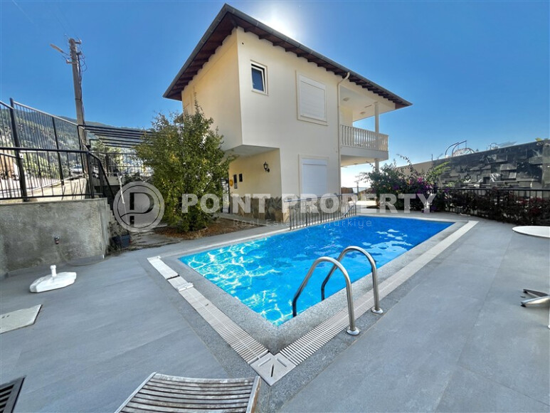 Villa 185 m² with sea views and a plot of 400 m², Bektas-id-8969-photo-22