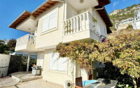 Villa 185 m² with sea views and a plot of 400 m², Bektas-id-8969-photo-23
