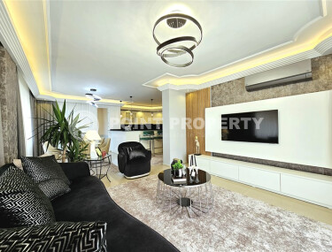 Двухуровневая квартира с хорошим ремонтом и современным дизайном на 4-м этаже с мансардой в 900 метрах от моря-id-4816-фото-3