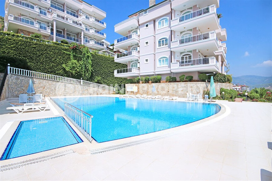 Квартира 135 м² с видом на море в районе Демирташ-id-8989-фото-1