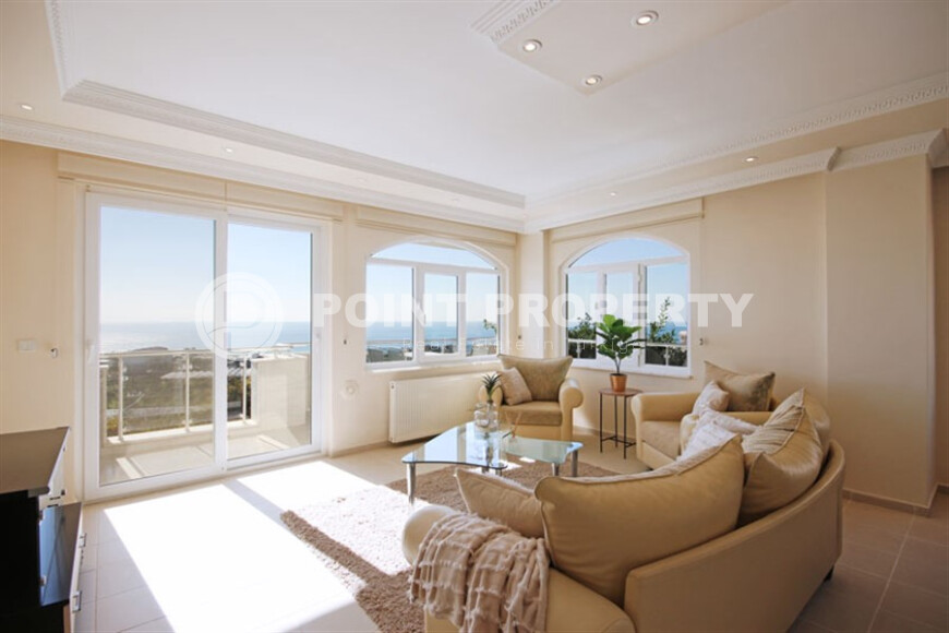 Квартира 135 м² с видом на море в районе Демирташ-id-8989-фото-2