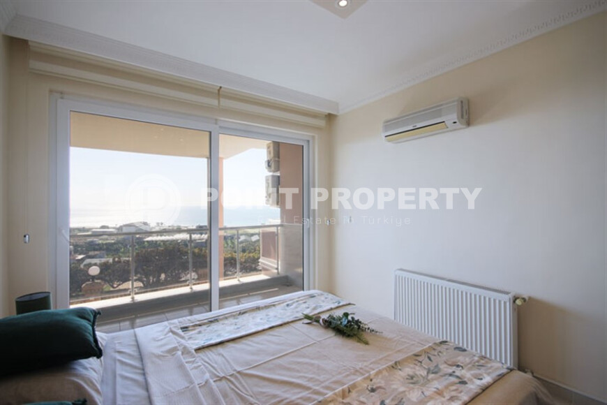 Квартира 135 м² с видом на море в районе Демирташ-id-8989-фото-12