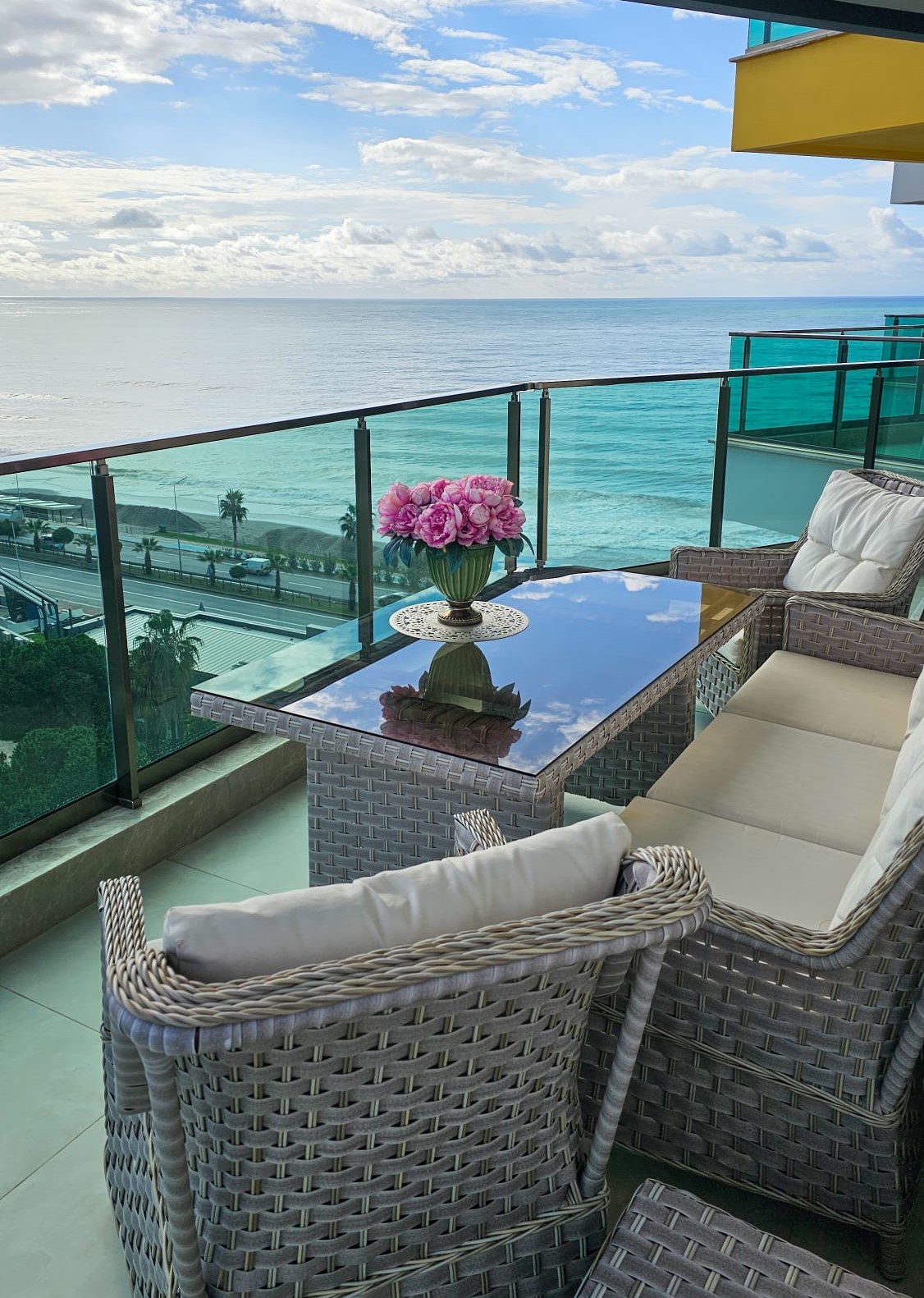 Квартира 125 м² с потрясающим видом на море, первая линия-id-8996-фото-9