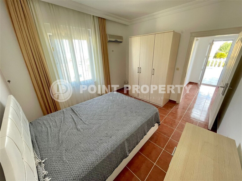 Elegant 280 m² Villa with Sea View in Kargicak-id-9002-photo-8