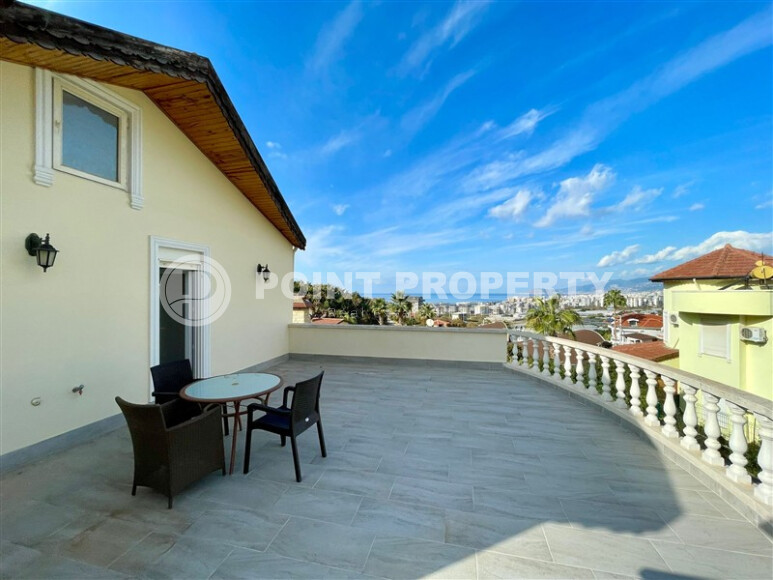 Elegant 280 m² Villa with Sea View in Kargicak-id-9002-photo-18
