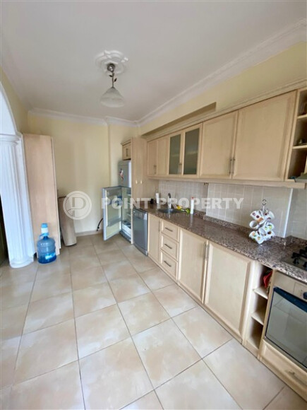 Добротная квартира в центре Алании с красивыми видами на горы-id-9021-фото-5