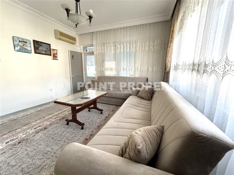 Spacious apartment 80 m² with separate kitchen in the center of Alanya-id-9054-photo-1