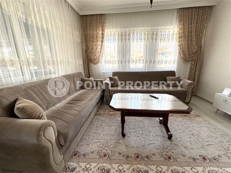 Spacious apartment 80 m² with separate kitchen in the center of Alanya-id-9054-photo-2