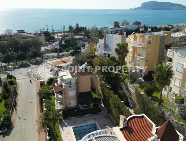 Triplex - villa 4+1 within walking distance from the sea in Kestel-id-9055-photo-1