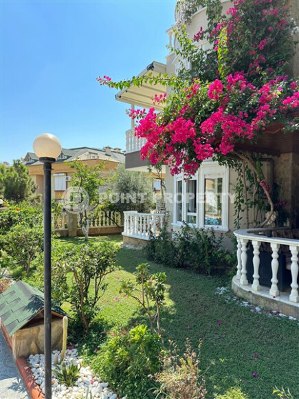 Триплекс - вилла 4+1 в шаговой доступности от моря в Кестеле-id-9055-фото-22