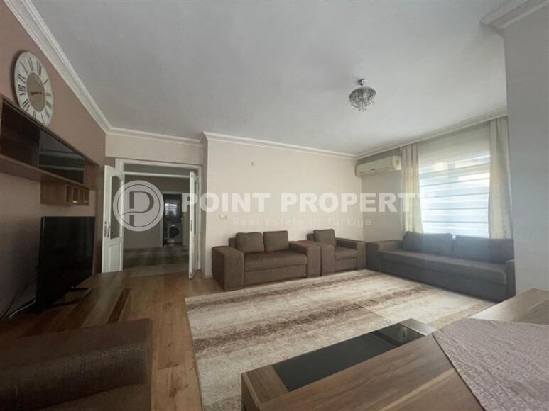 Spacious apartment 120 m² with separate kitchen in the center of Alanya-id-9082-photo-3