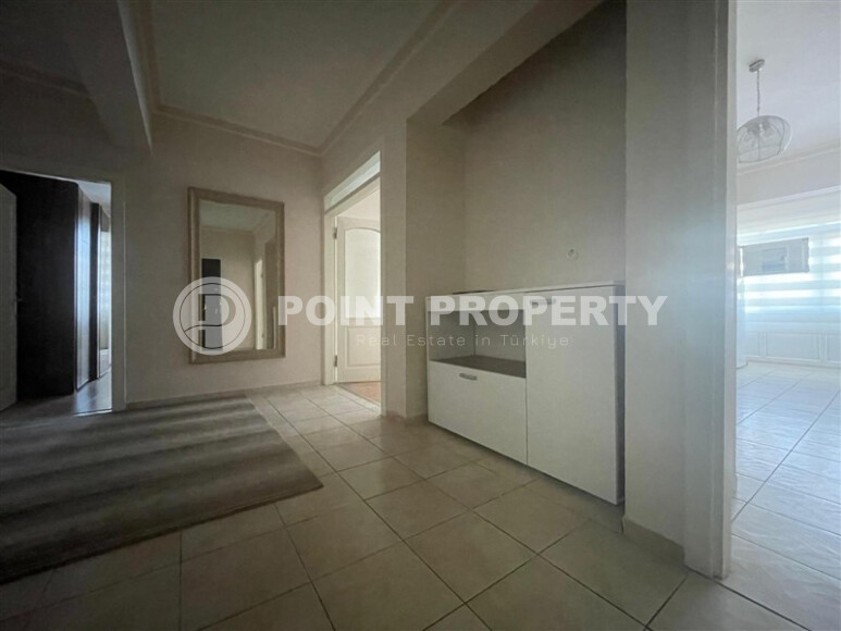 Spacious apartment 120 m² with separate kitchen in the center of Alanya-id-9082-photo-11