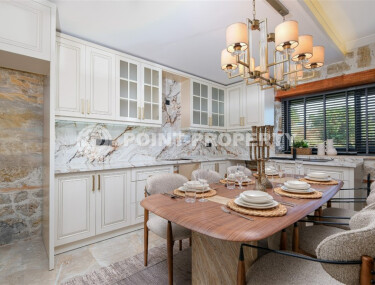 Stylish 200 m² villa with sea view in Kargicak-id-9083-photo-4