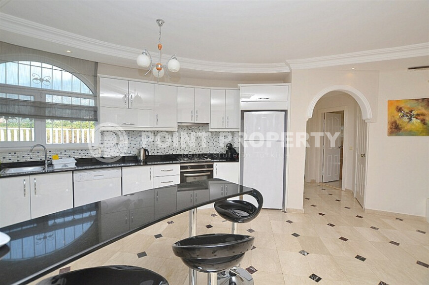 Просторная дуплекс-вилла 230 м² с участком 700 м² в районе Махмутлар-id-9086-фото-3