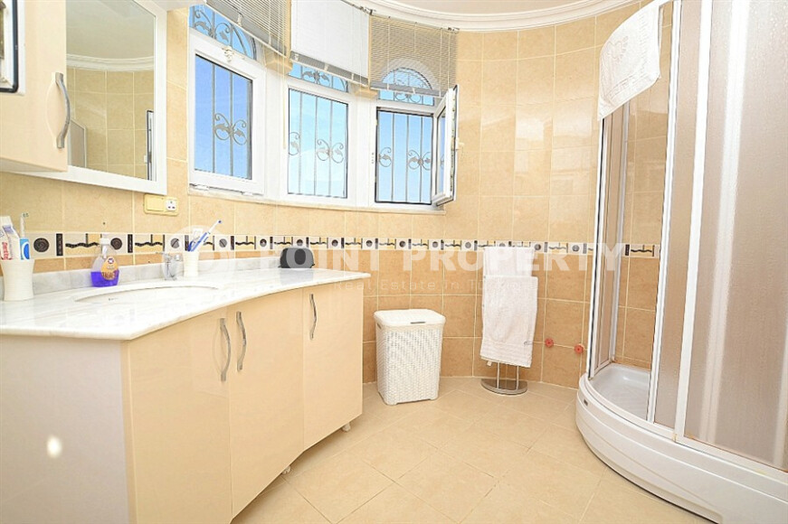 Просторная дуплекс-вилла 230 м² с участком 700 м² в районе Махмутлар-id-9086-фото-13