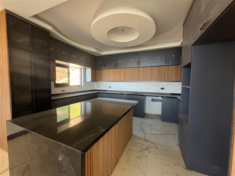 Duplex - 200 m² villa with stunning sea views in Gözükücüklu, Alanya-id-9089-photo-10