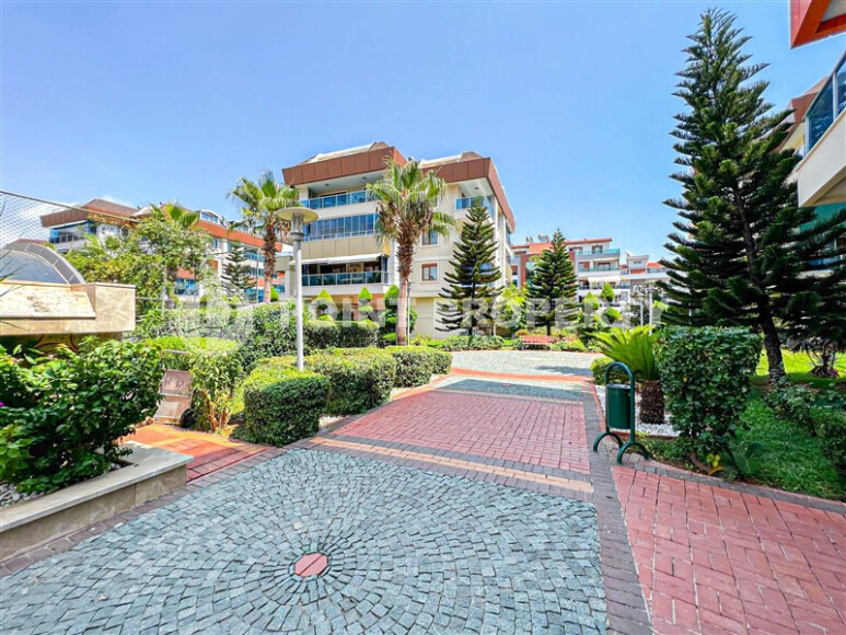 Добротная квартира в районе Оба с двумя спальнями-id-9104-фото-21