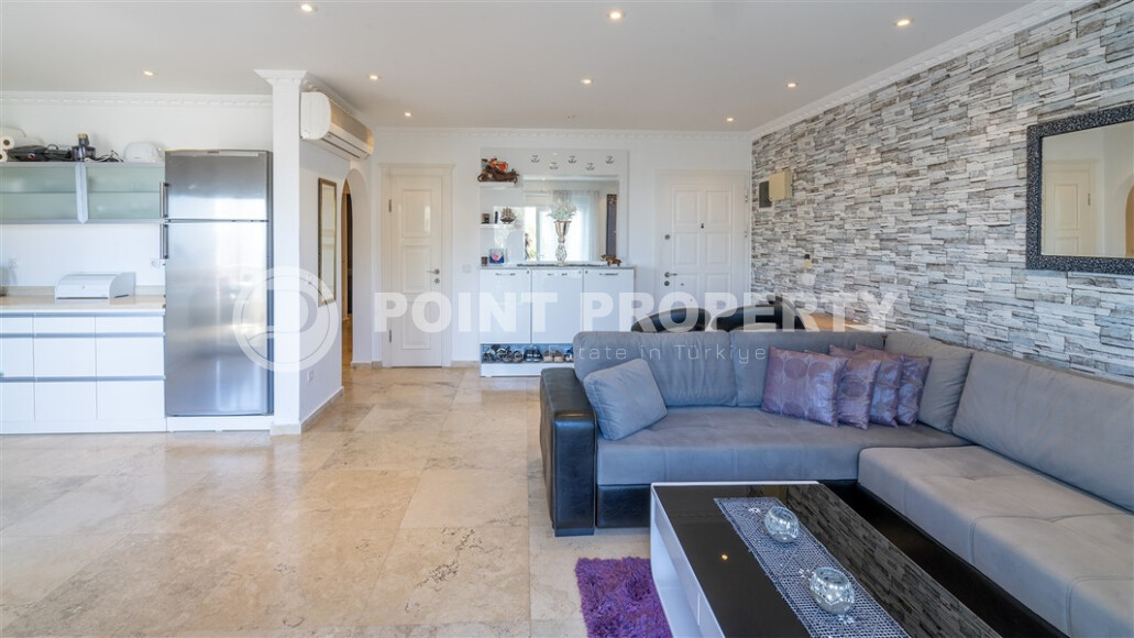 Добротная квартира в Джикджилли с ВНЖ и красивым видом на море-id-9116-фото-3