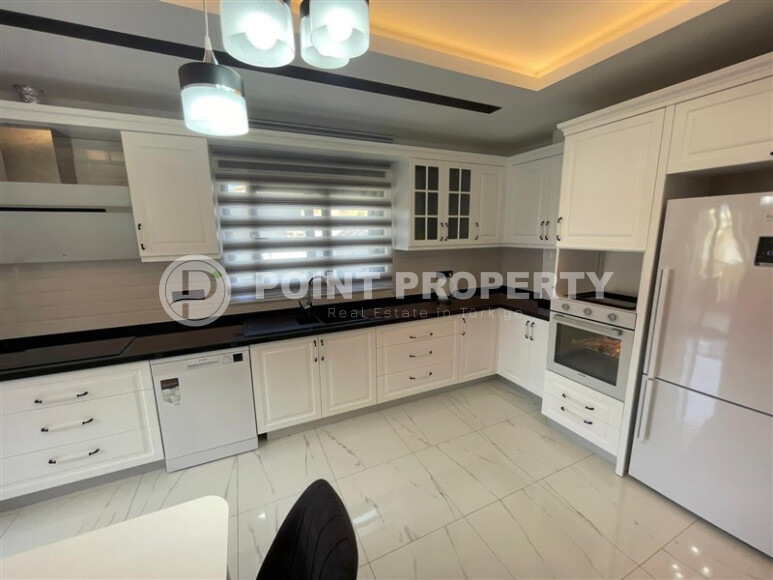 3 bedroom apartment 160 sq.m. in the center of Alanya-id-9127-photo-10