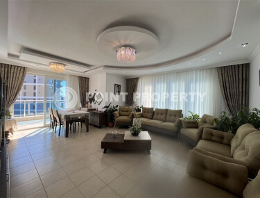 Spacious apartment 165 m² in Tosmur, residence permit and citizenship-id-9155-photo-4