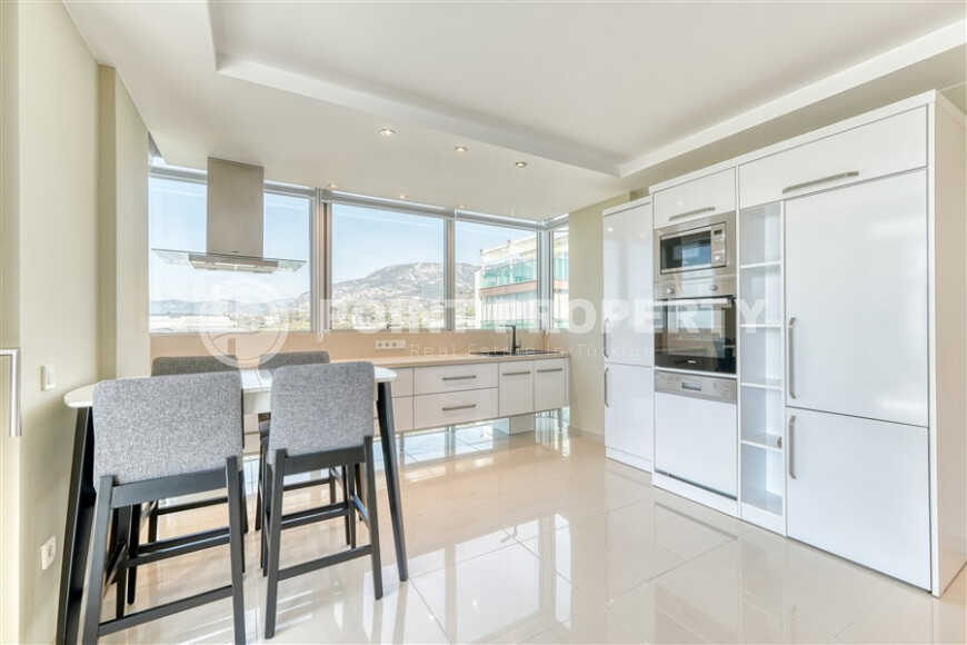 Светлая квартира 2+1 с панорамными видами в районе Каргыджак-id-9190-фото-7