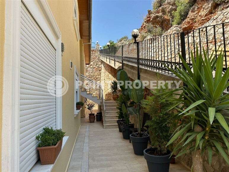 Потрясающая квартира 3+1  с видом на всю Аланию в районе Тепе-id-9194-фото-13