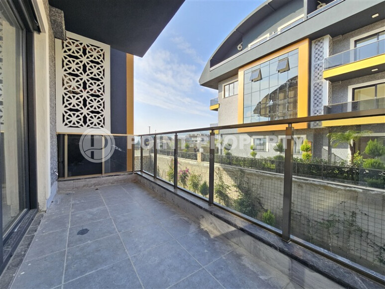 Просторный дублекс с личным садом  в новом доме в тихом районе Хасбахче-id-9205-фото-13