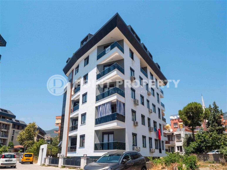 Apartment 1+1 with new furniture in the center of Alanya, just 200 m from the beach-id-9217-photo-1