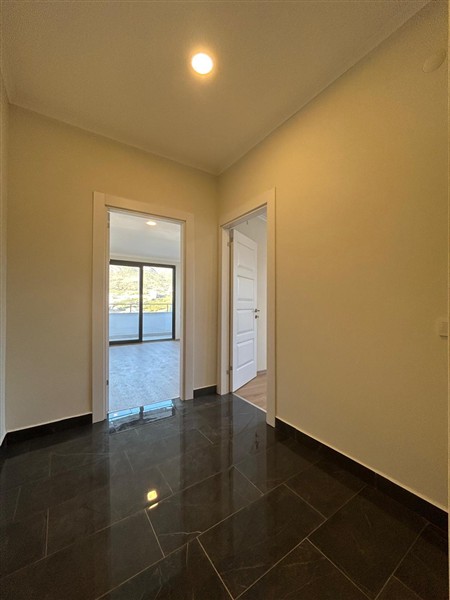 Penthouse 2+1 with beautiful mountain view-id-9236-photo-5