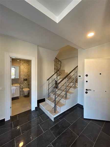 Penthouse 2+1 with beautiful mountain view-id-9236-photo-7