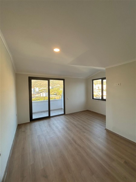 Penthouse 2+1 with beautiful mountain view-id-9236-photo-8