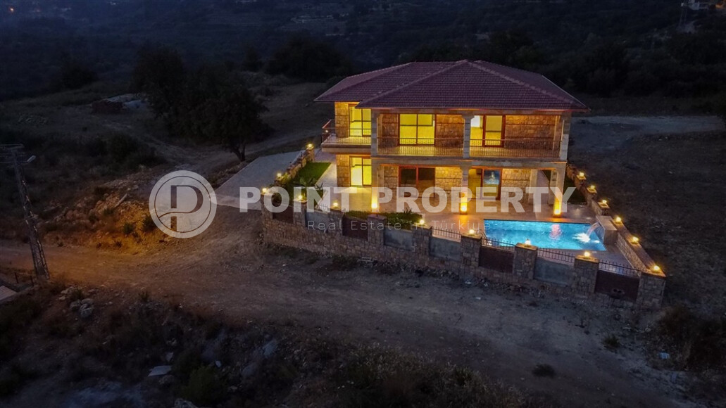 Шикарная вилла вблизи моря с возможностью получения гражданства Турции-id-9241-фото-4