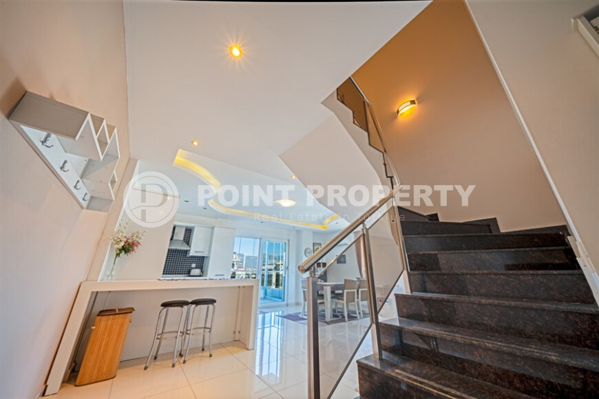 Светлый и просторный дуплекс 130 м² в 100 метрах от моря в районе Кестель-id-9251-фото-11