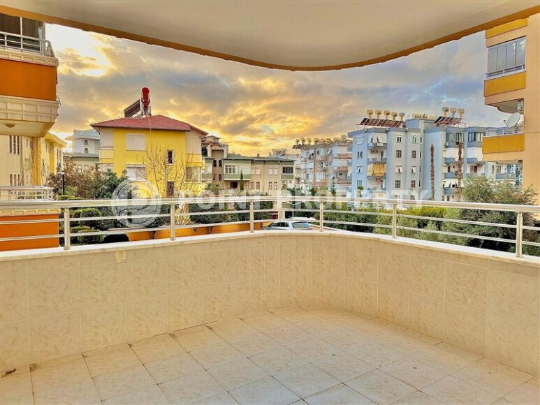 Светлая квартира 110 м² в центре Аланьи, подходит для ВНЖ и гражданства-id-9267-фото-10