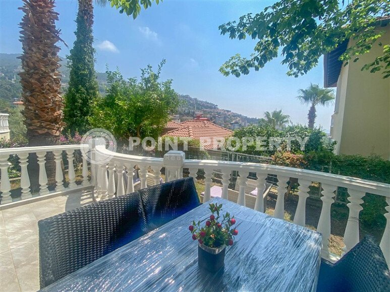 Прекрасная вилла с садом 150 м² в районе Тепе-id-9285-фото-9