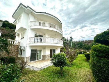 Villa 290 m² in Kargicak with panoramic view-id-9298-photo-2