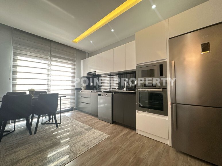 Spacious apartment 2+1 100 m2 with furniture in a new building in Mahmutlar district-id-9313-photo-2