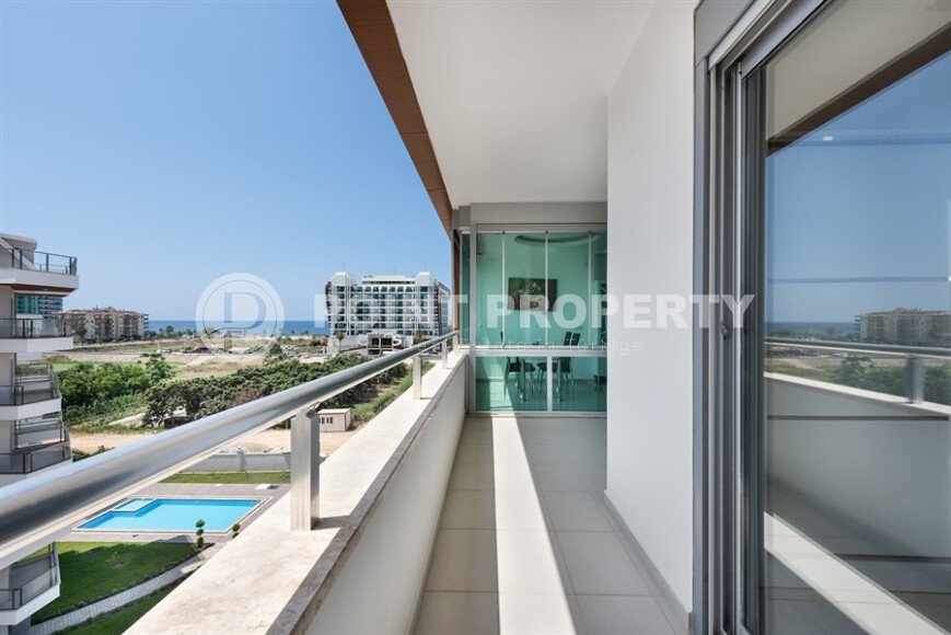 Spacious duplex 130 m² in Kestel with sea view-id-9321-photo-13