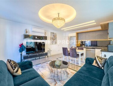 Spacious apartment 110 m² in the center of Alanya, just 50 meters from the sea-id-9342-photo-2